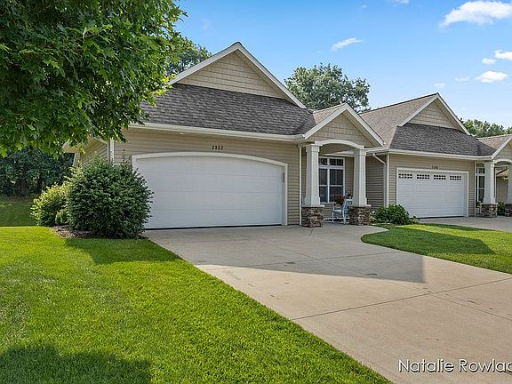 2nd image of 2552 Nuttall Ct
