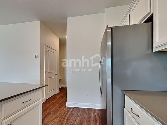 3rd image of 1208 Sky Lakes Dr