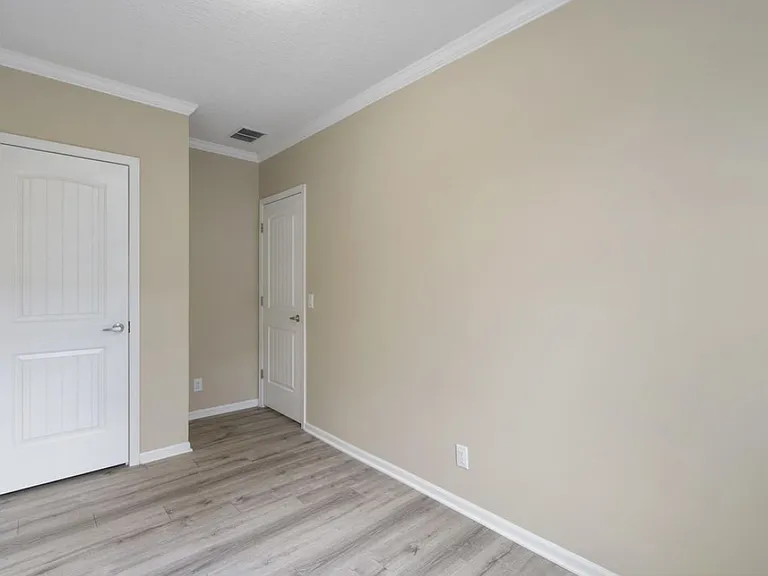 2000 Huff Pl #106 — Photo 12