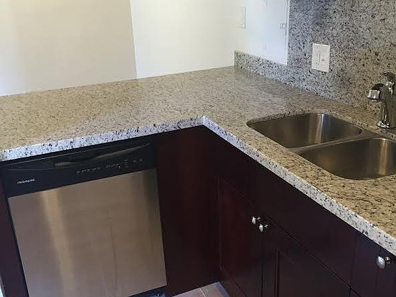 4th image of 4021 N University Dr