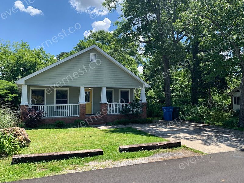 1st image of 422 Rosewood St