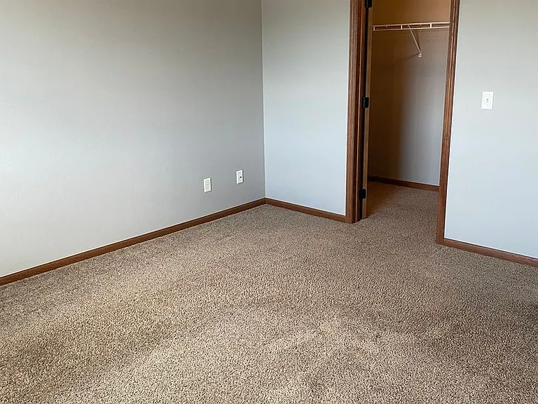 1946 Peach Dr NE — Photo 5