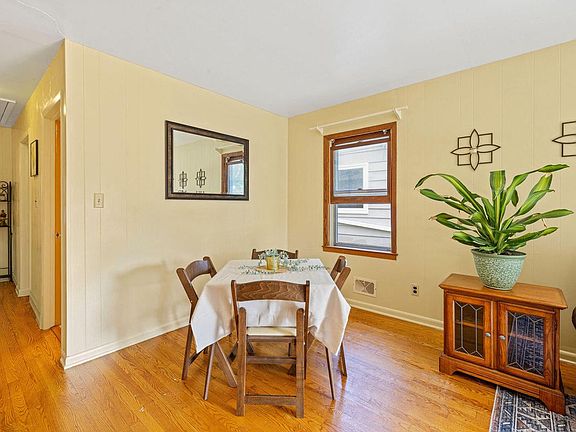 4th image of 311 N 110th STREET