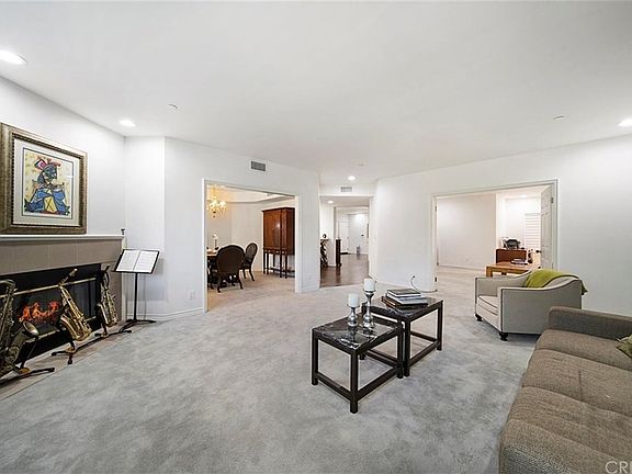 4th image of 4310 Cahuenga Blvd Unit 203
