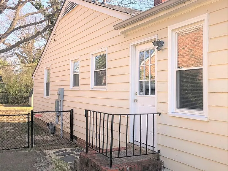 1406 Little John Rd — Photo 34