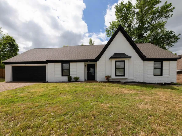 7421 Richmond Rd, Memphis, TN 38125