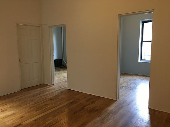 3rd image of 161 Vernon Ave APT 4A