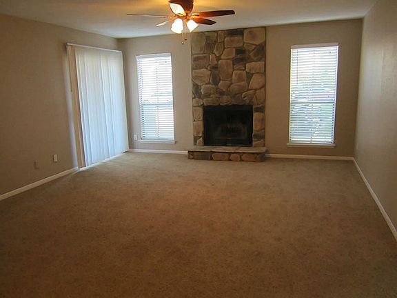 4th image of 17401 Red Oak Dr APT 95