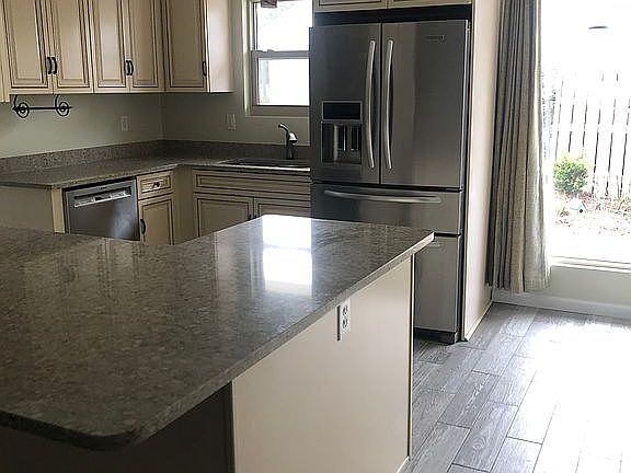 Fully updated kitchen