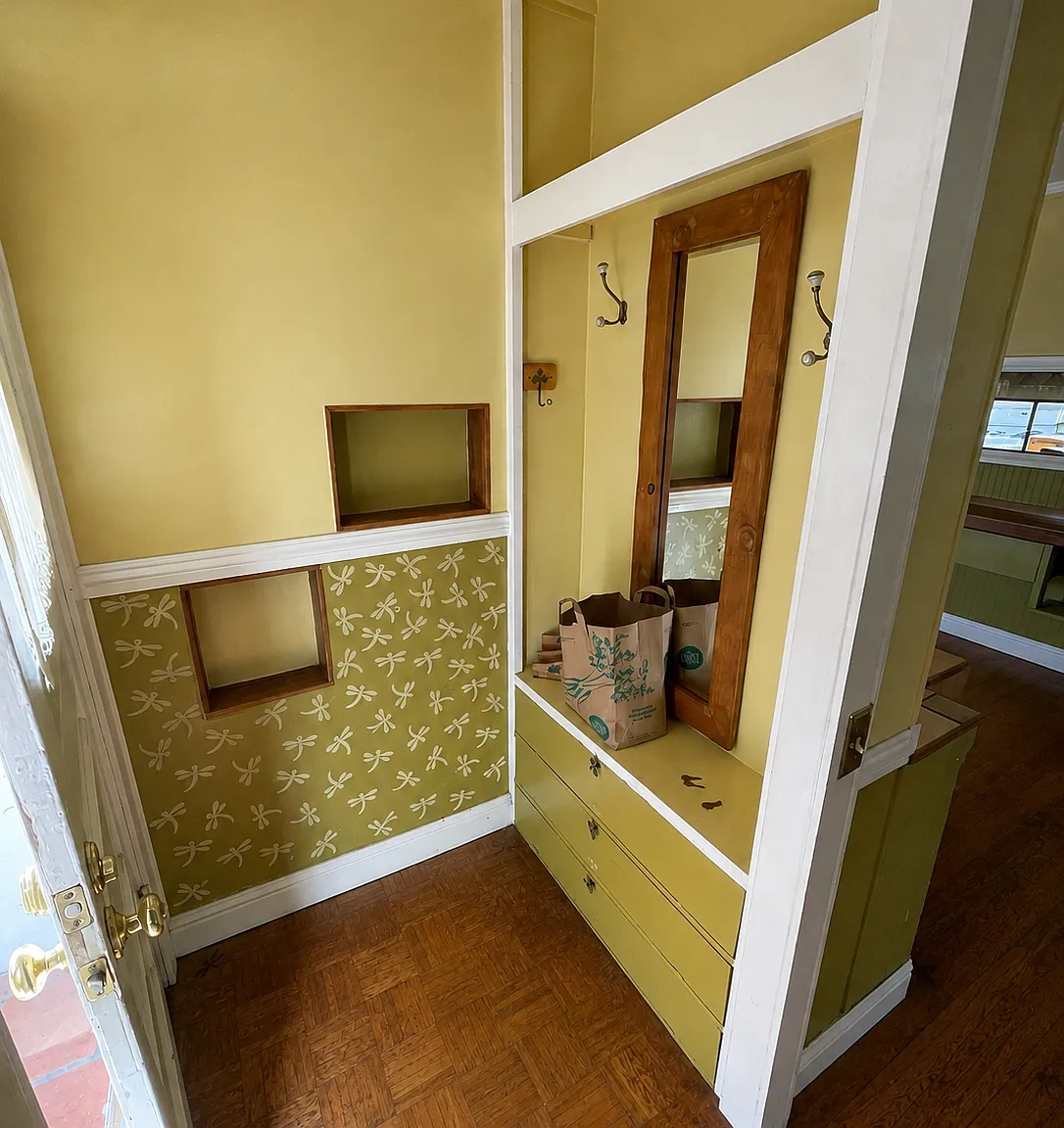 3 bed, 1200 sqft, $3,600 — Photo 3