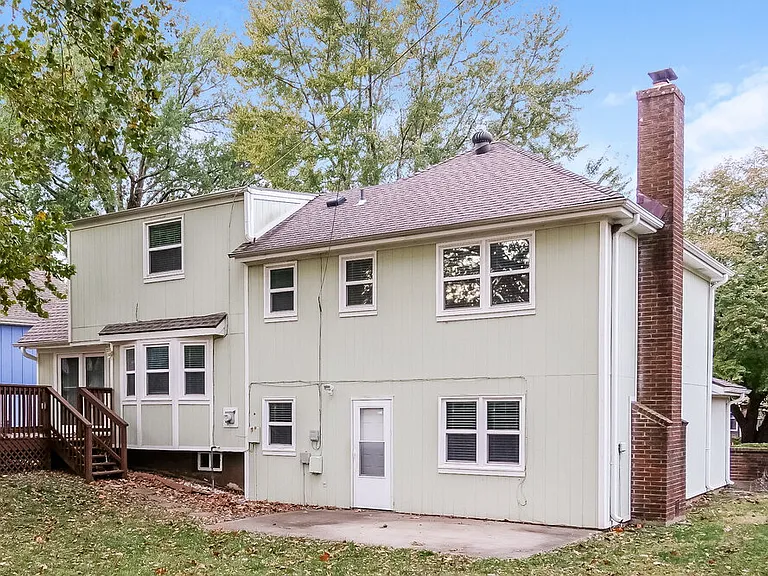 9915 Westgate Ln — Photo 17