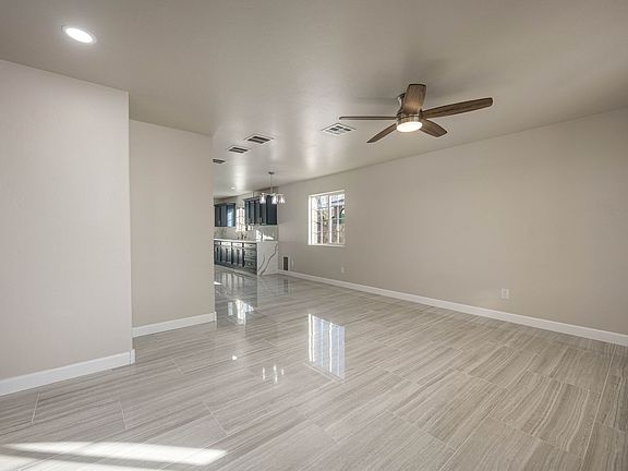 3rd image of 1205 Aero Ln
