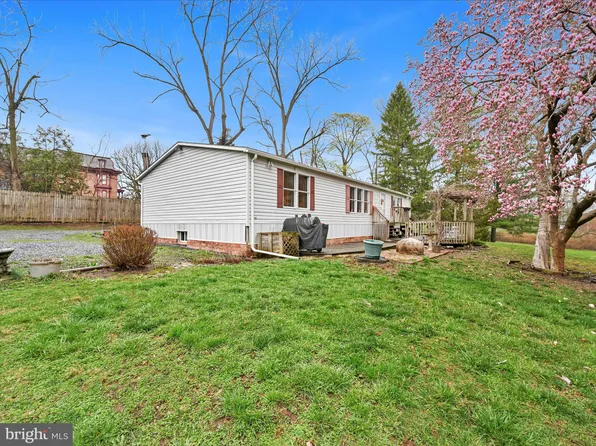 10469 Jonestown Rd, Annville, PA 17003