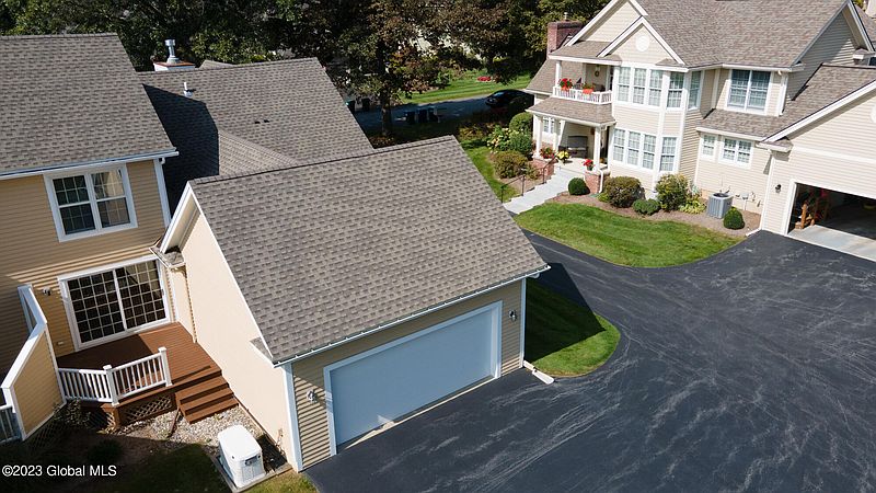 4th image of 18 Overlook Drive