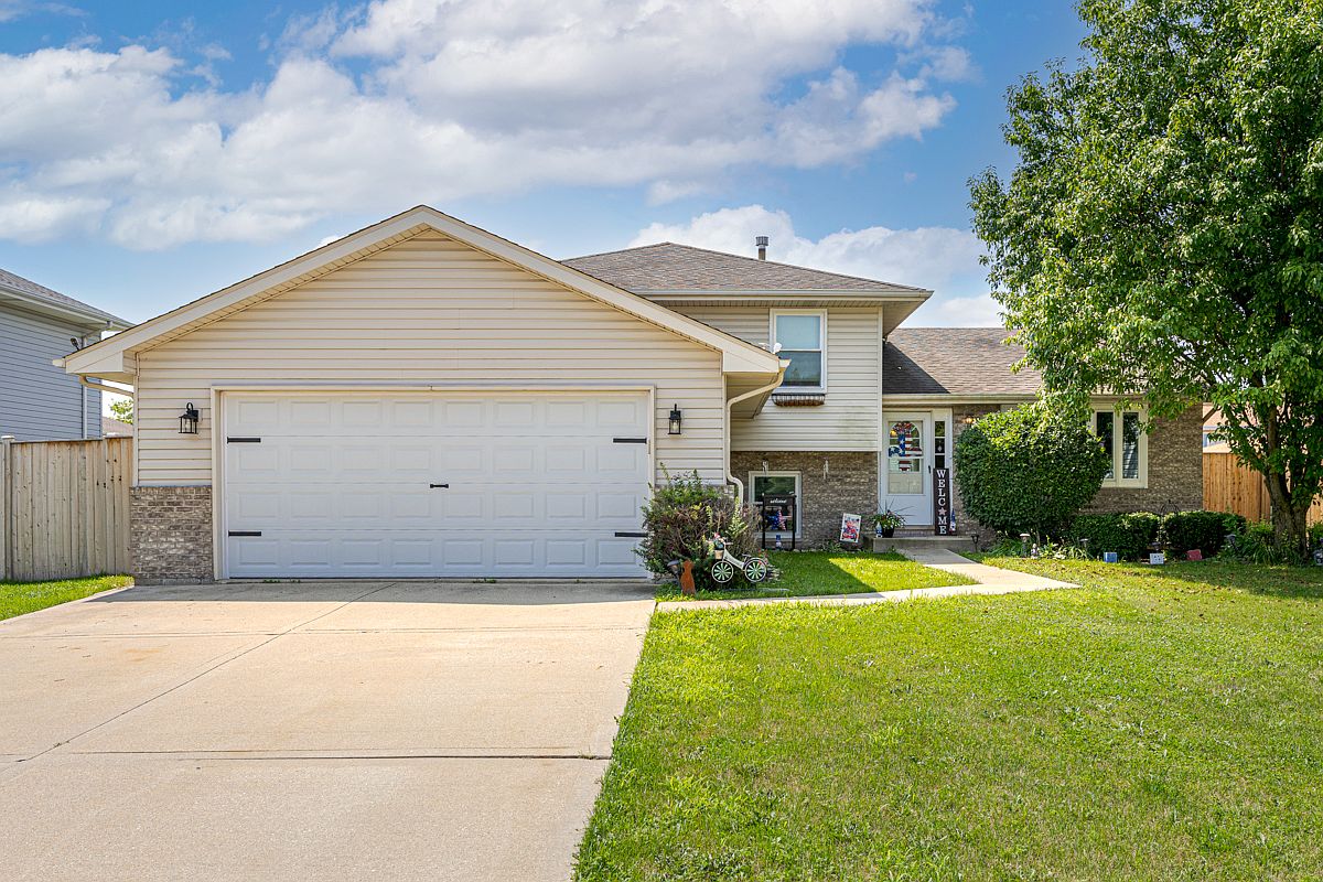 6912 Cottie Dr, Joliet, IL 60431 | Zillow