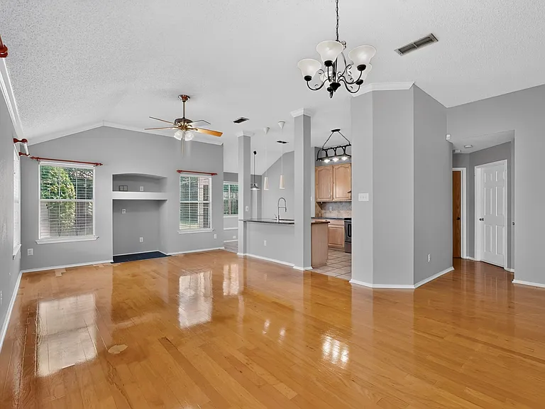 2312 London Dr — Photo 15