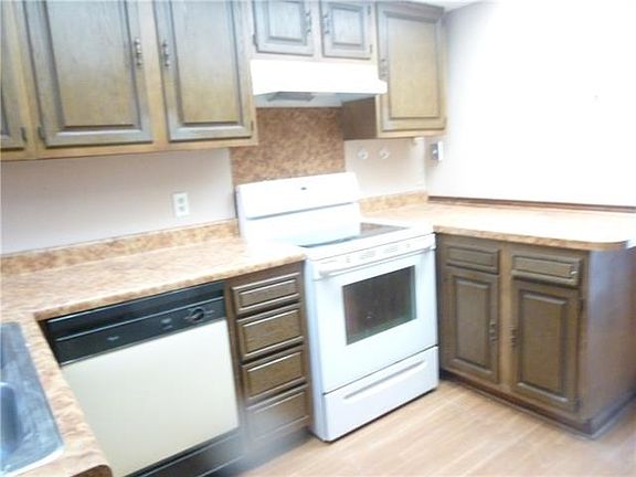4th image of 3241 Idaho Ave