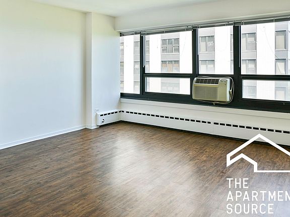 5th image of 3300 N Lakeshore Dr #1814