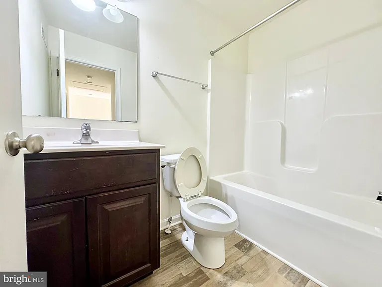 120 Salerno Dr — Photo 14