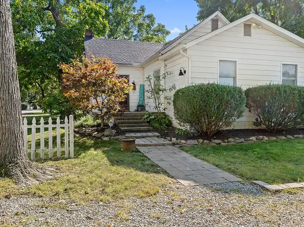 6208 4th St, Lewis Center, OH 43035