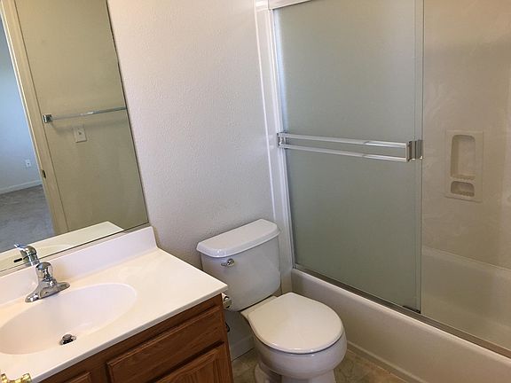 4th image of 20738 Grove Park Pl #4