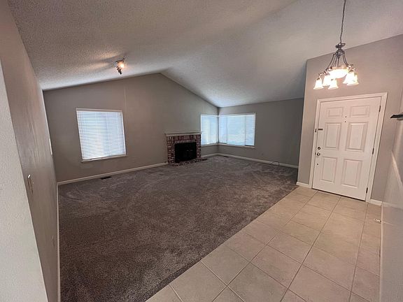 2nd image of 1016 Stonebridge Dr