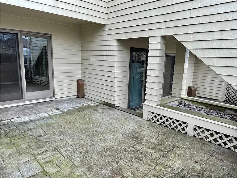 2 Weetamoe Farm Dr — Photo 20
