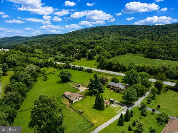 1752 Rohrersville Rd, Knoxville, MD 21758