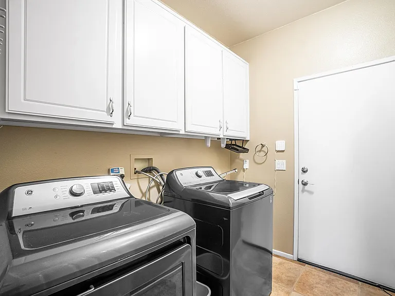 32154 Renoir Rd — Photo 27