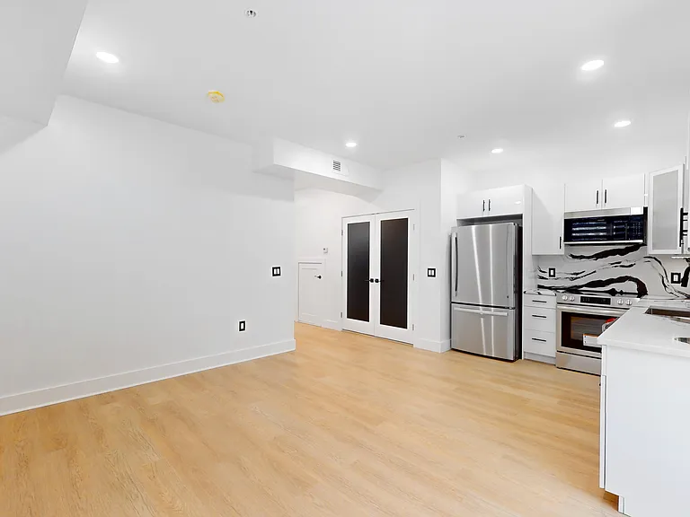 2538 Christian St #A — Photo 4