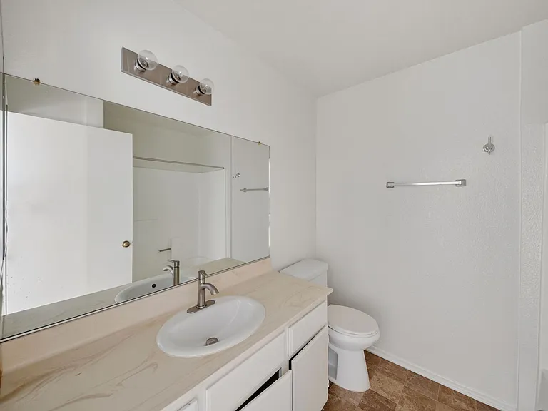11312 Morrison St #11 — Photo 14