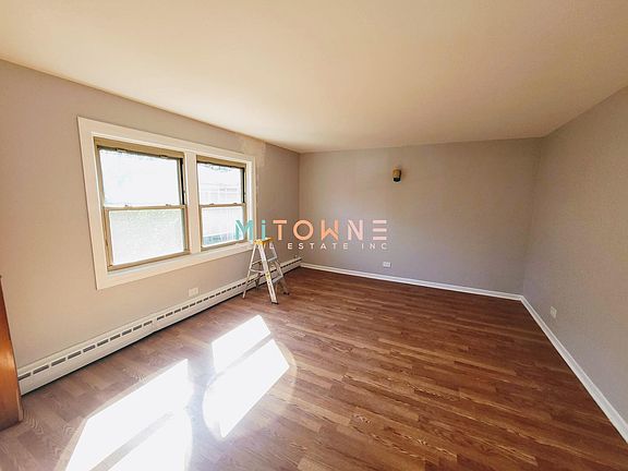 3rd image of 5001 W Hoyne Ave