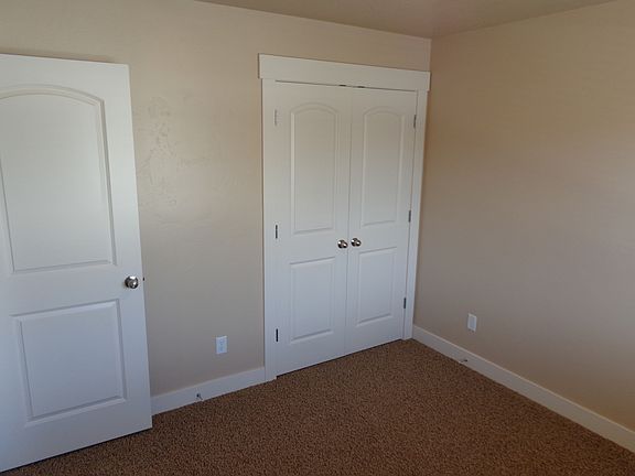 5th image of 453 W 350th St S