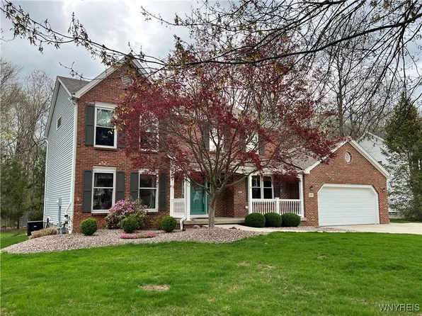 30 Curley Dr, Orchard Park, NY 14127