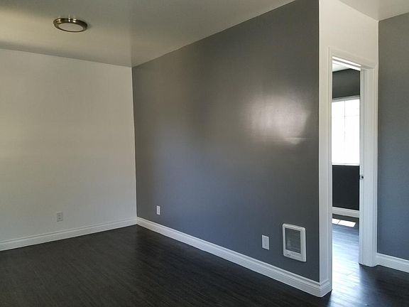 4th image of 1050 1/2 Orange Grove Ave #1/2