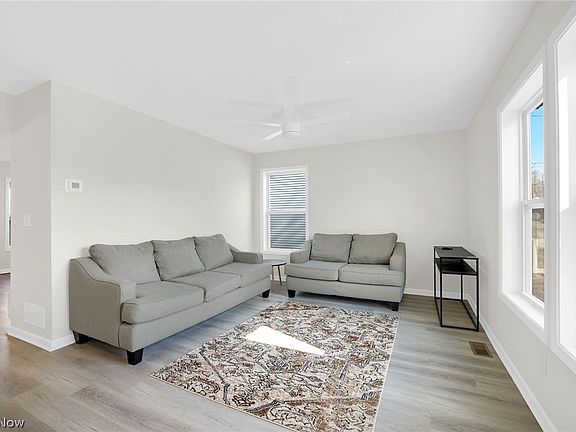 5th image of 1331 Leonora Ave