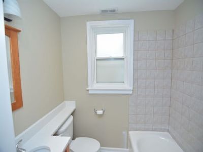 5th image of 3719 N Sawyer Ave #1