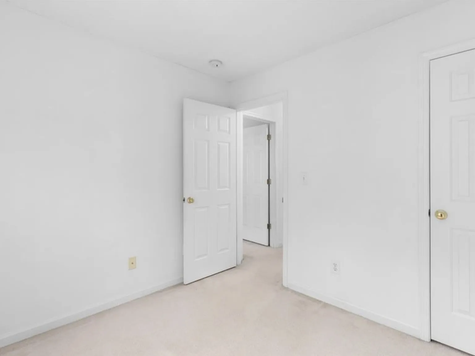 2 bed, 1428 sqft, $1,000 — Photo 1