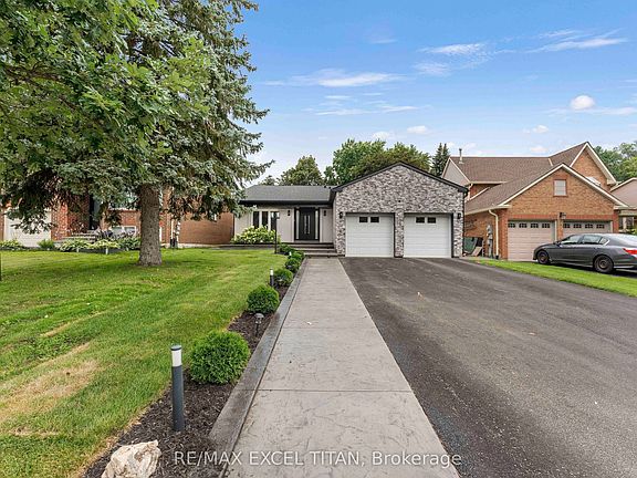 3rd image of 258 Glenway Cir