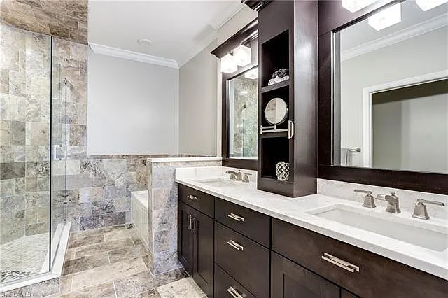 710 Lalique Cir #906 — Photo 3