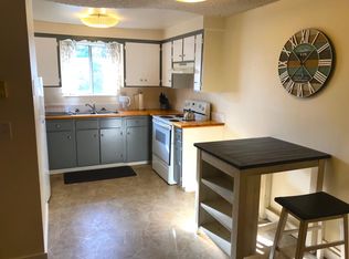 945 Madison St APT A, Eugene, OR 97402