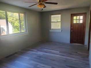 8901 E Thompson Ave, Independence, MO 64053