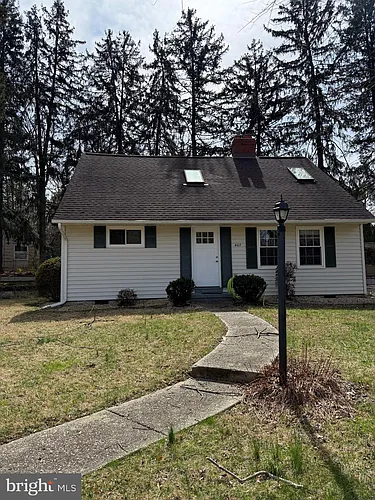 407 Calvin Ln Photo 1
