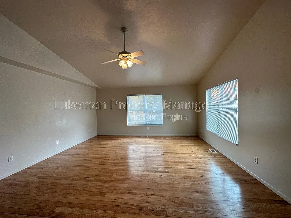 3103-3105 W Michigan Ave #3103