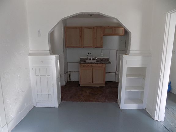 5th image of 1202 Wood St #16
