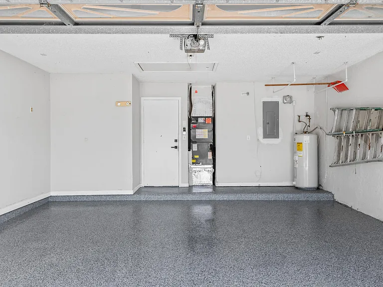 2650 Neaton Ct — Photo 24