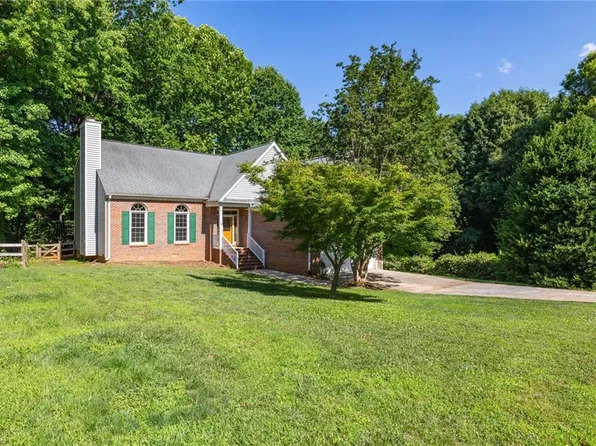4301 Windlestraw Ln, Greensboro, NC 27410