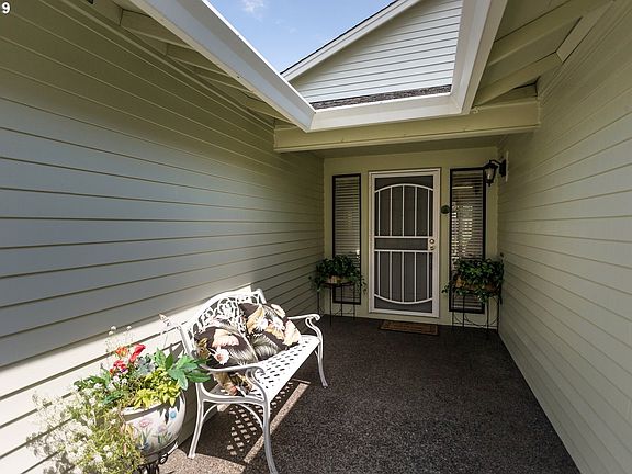 3rd image of 3011 SE 153rd Ave