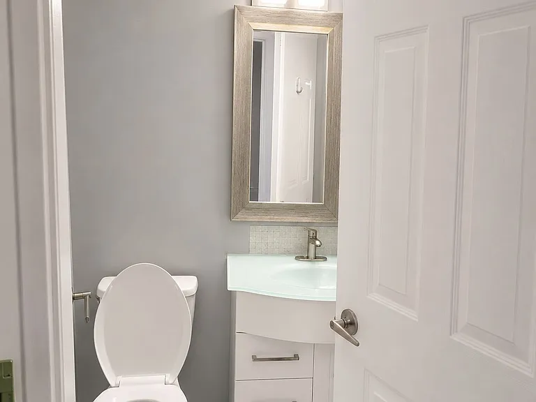 1470 Midland Ave #811 — Photo 7