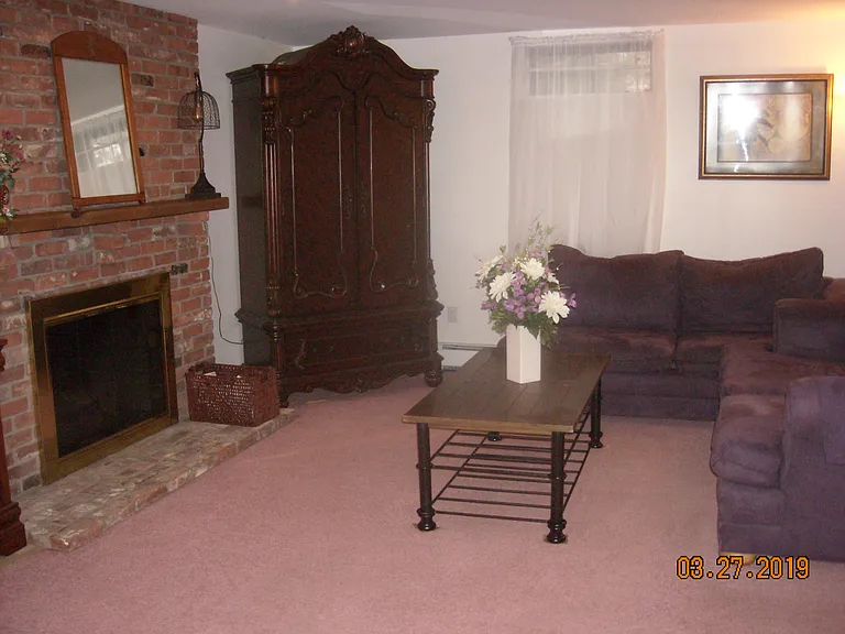 170 Mill Plain Rd — Photo 9